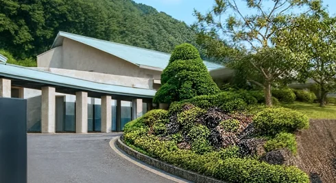 愛川聖苑の外観写真