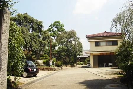 妙法寺の駐車場写真