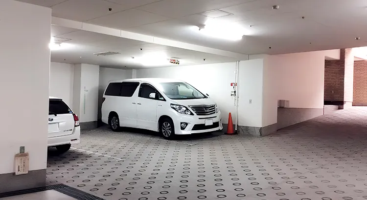 牛込箪笥地域センターの駐車場