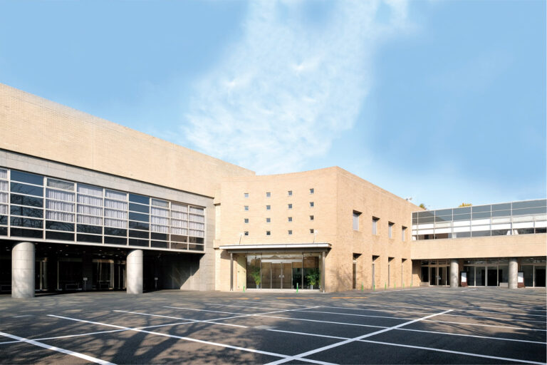 堀ノ内斎場の駐車場