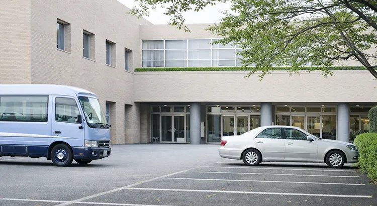 堀ノ内斎場の駐車場