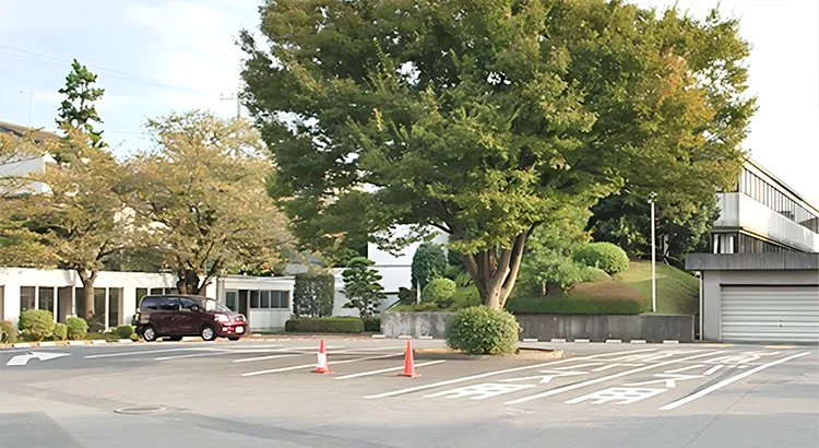 松戸市斎場の駐車場