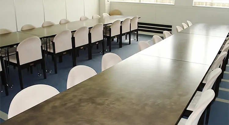 メモリアルトネの会食場