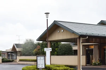 新座市営墓園斎場の外観写真