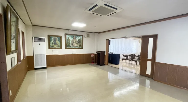 三寶寺 寶亀閣斎場のロビー