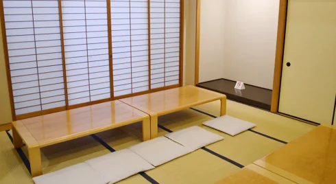 横浜市北部斎場の控室写真