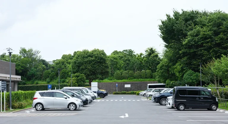 馬込斎場の駐車場