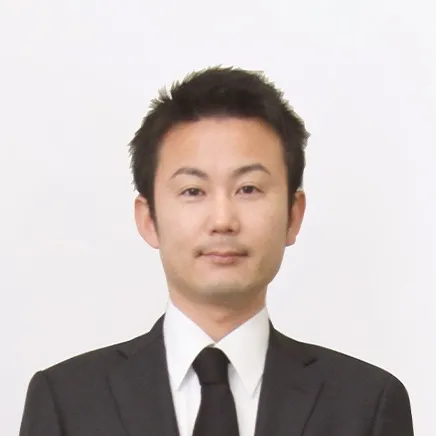 葬祭プランナーの鳥本 拓