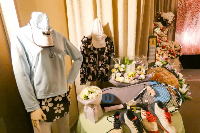 お母さんが使っていたテニスの品々