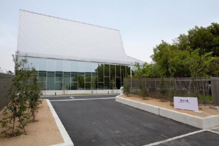 泉大津市営火葬場の外観写真