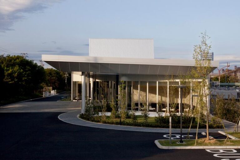 泉大津市営火葬場の外観