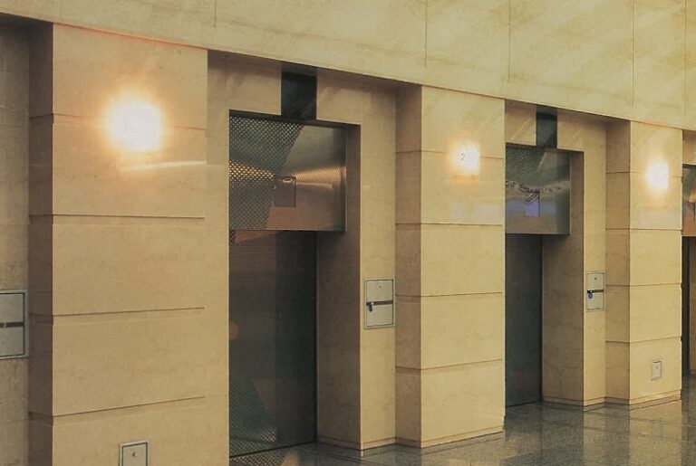 大阪市立北斎場の炉前ホール