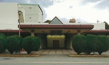 大阪市立小林斎場の大式場エントランス