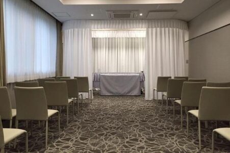 能勢町営斎場の式場写真