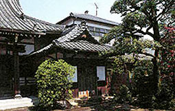 長専寺 門信徒会館の長専寺写真