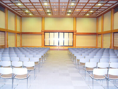 築地本願寺 第二伝道会館の大式場写真