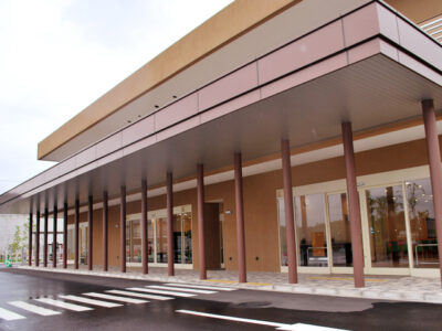 南山ホールの外観写真