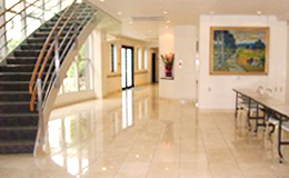 久遠寺 光明閣のエントランスホール写真