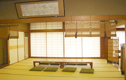 四谷霊廟の控え室写真